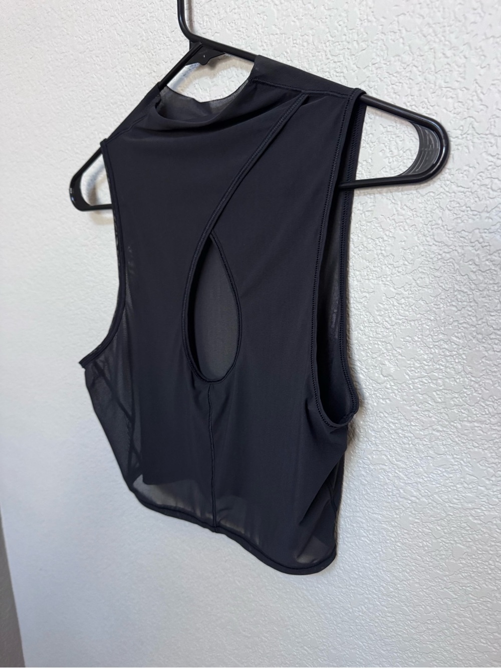 Lululemon Keyhole Mesh High Neck Tank Black Women’s 6 Sheer Summer